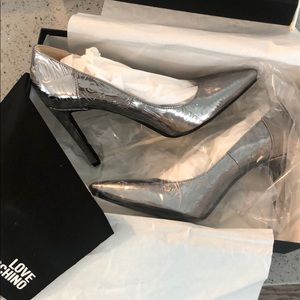 Moschino metallic heel